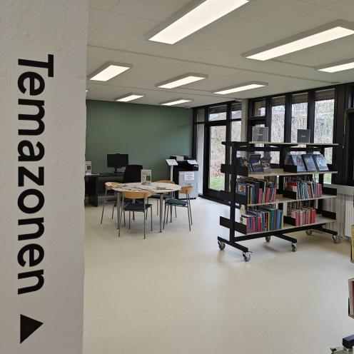 Temazonen og pc'er på Fuglebjerg Bibliotek. Fotokreditering: Næstved Bibliotek.
